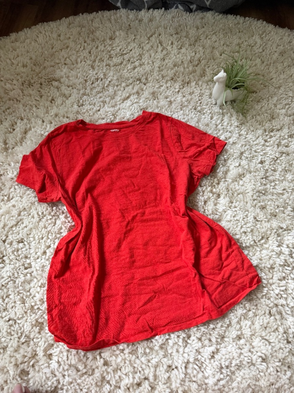 Red Sonoma flowy comfy the every day tee cozy cotton tee with a relaxed fit. Siz